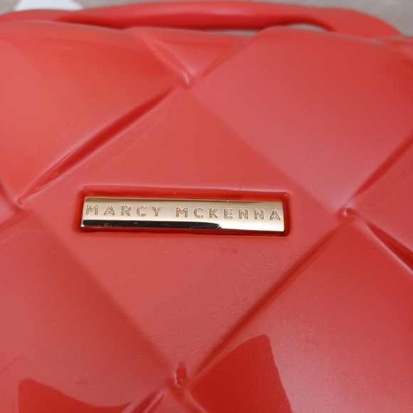 Marcy McKenna 2- in 1 Essential St.Tropez design beauty, makeup case - Picture 15 of 16